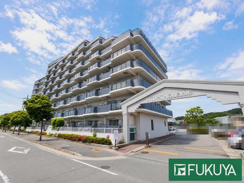 4LDK apartment in Himeji, Hyogo - Photo 1