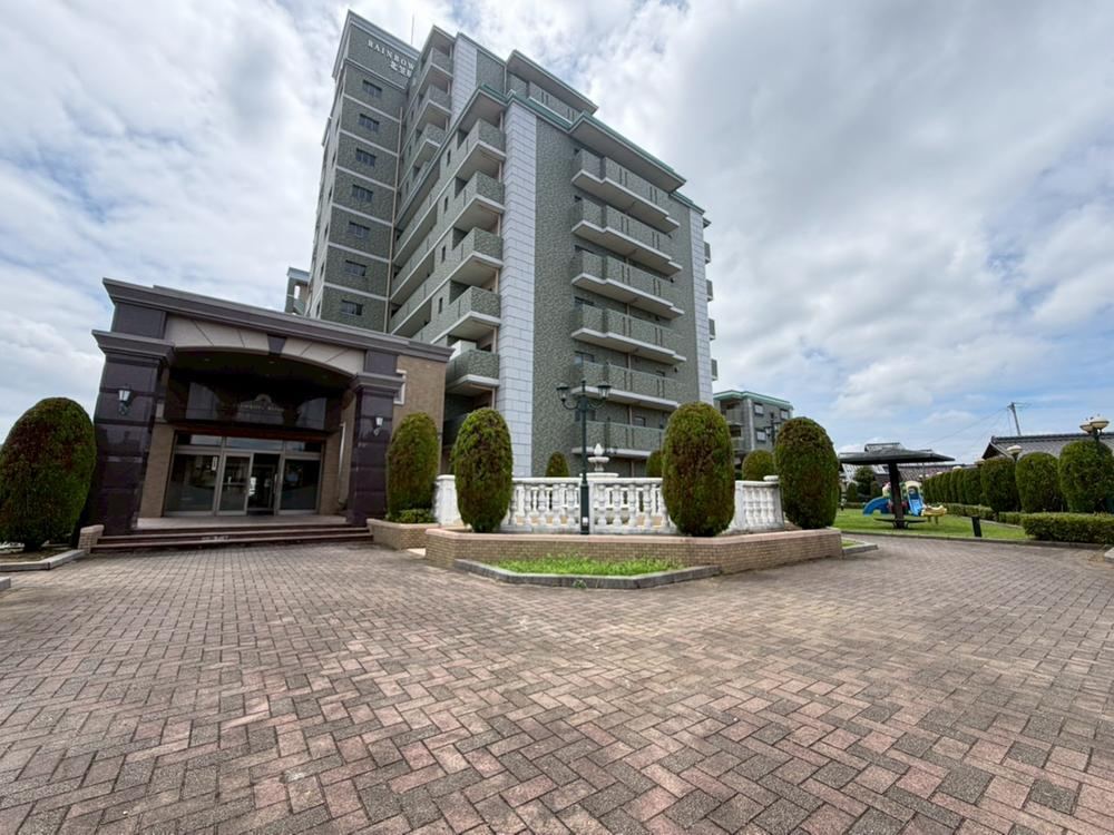4LDK apartment in Inuyama, Aichi - Photo 1