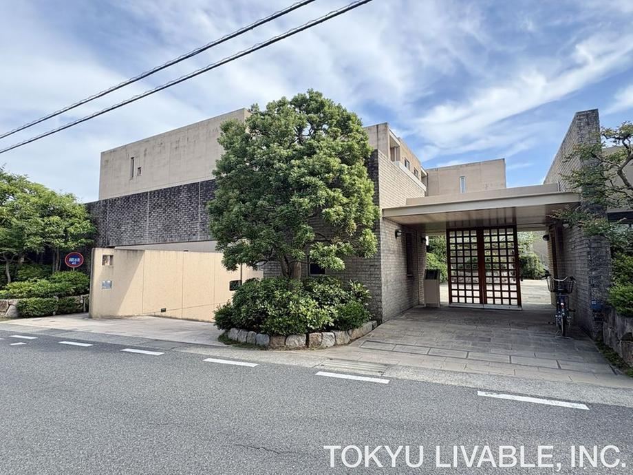 2LDK apartment in Kamakura, Kanagawa - Photo 1