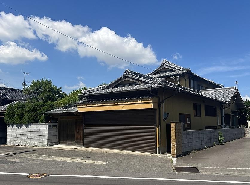 7LDK house in Takamatsu, Kagawa - Photo 1