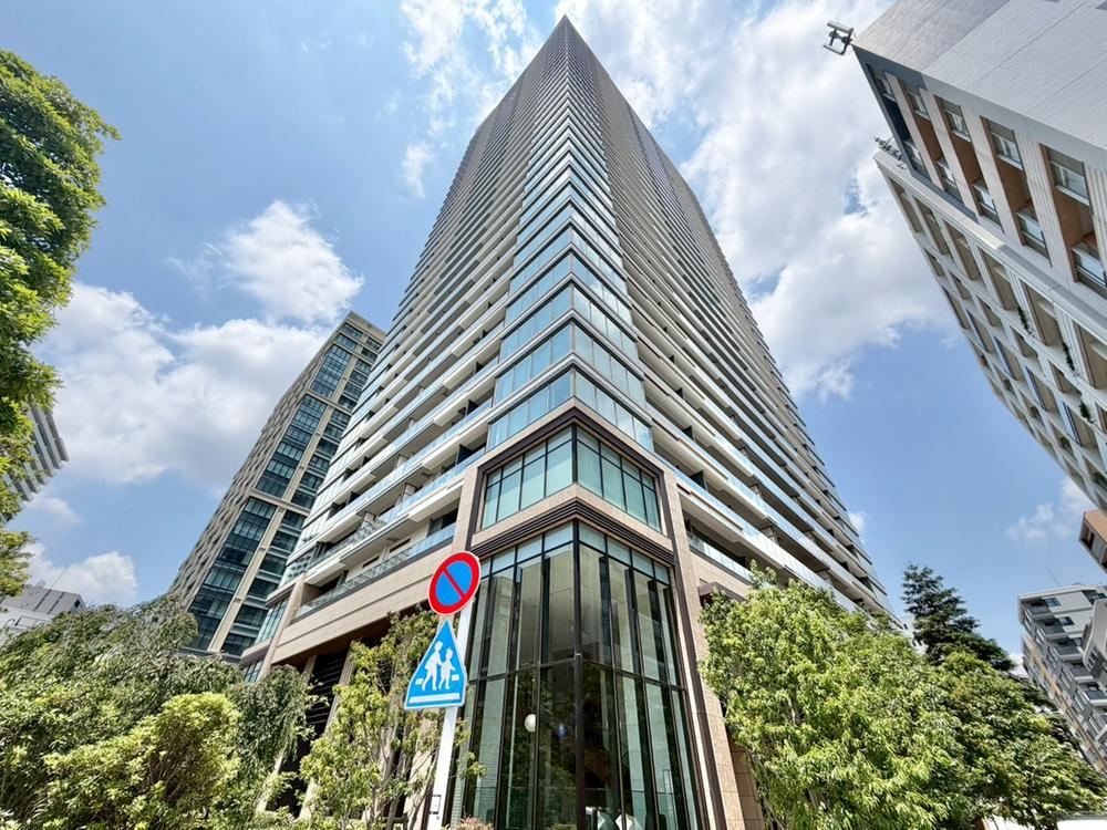 3LDK apartment in Chuo Ward, Tokyo - Photo 1