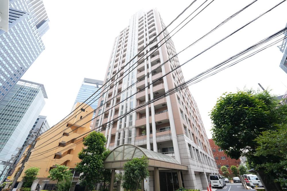 2LDK apartment in Shibuya Ward, Tokyo - Photo 1