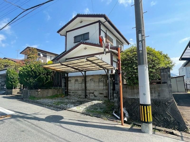 4LDK house in Yahatanishi Ward, Kitakyushu, Fukuoka - Photo 1