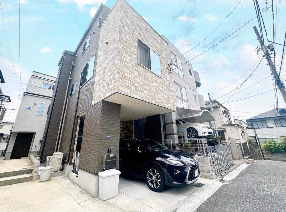 2LDK+S house in Shinjuku Ward, Tokyo - Photo 1