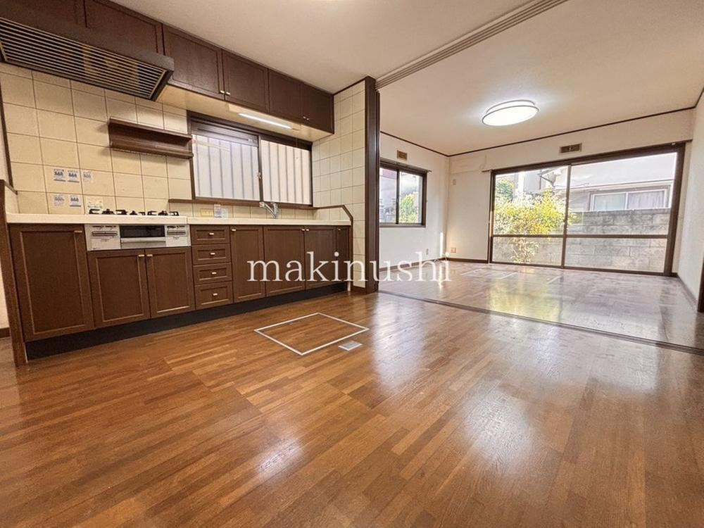 4LDK house in Mihara Ward, Sakai, Osaka - Photo 1