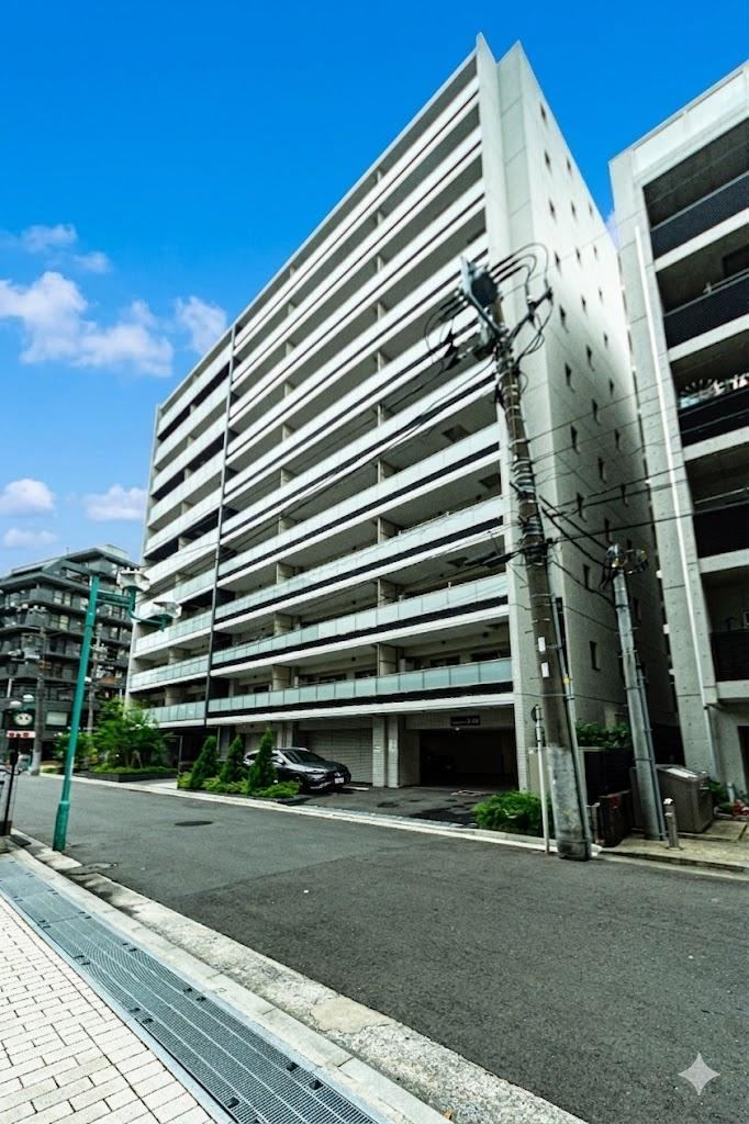 2LDK apartment in Naka Ward, Yokohama, Kanagawa - Photo 1