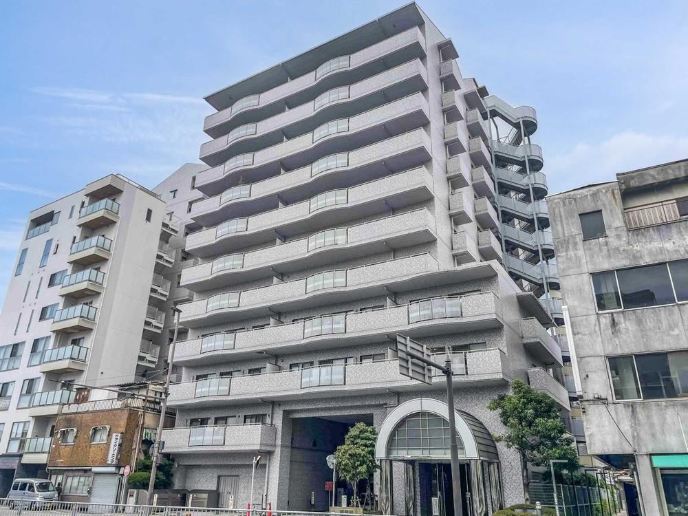 3LDK apartment in Itami, Hyogo - Photo 1