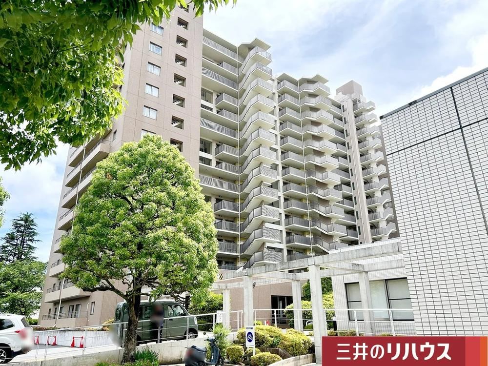 4LDK apartment in Zama, Kanagawa - Photo 1