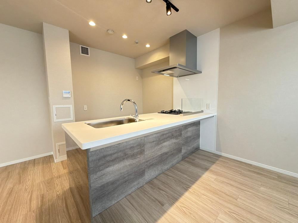 3LDK+S apartment in Jonan Ward, Fukuoka - Photo 1