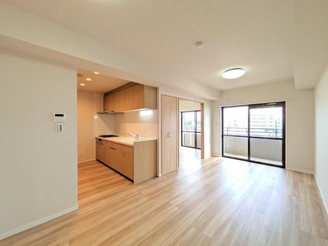 3LDK apartment in Naha, Okinawa - Photo 1