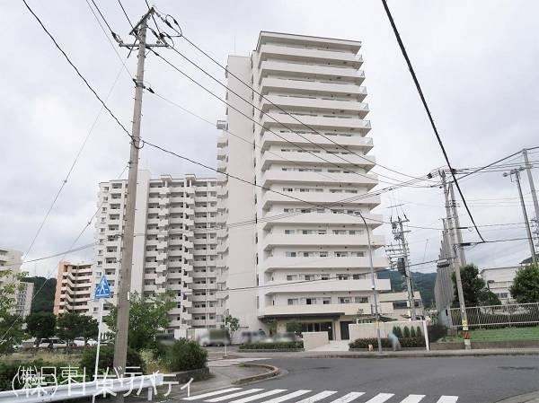 4LDK apartment in Saka, Aki District, Hiroshima - Photo 1