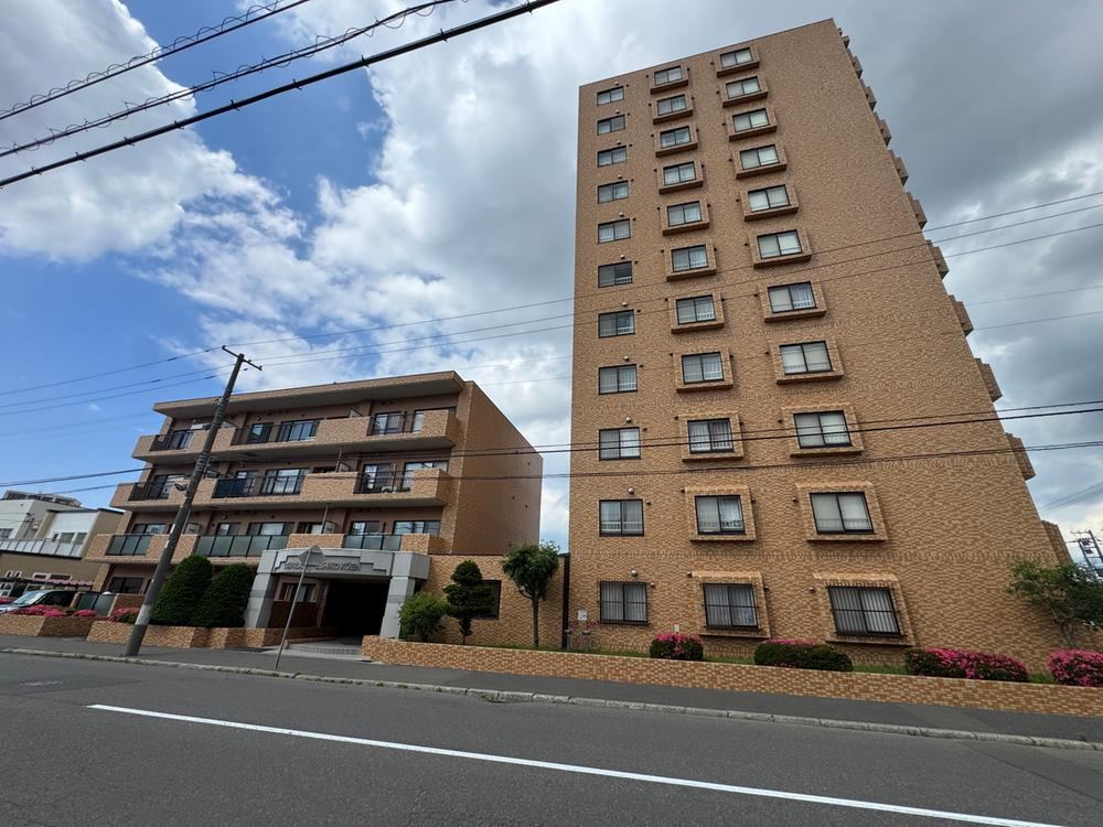 3LDK apartment in Higashi Ward, Sapporo, Hokkaido - Photo 1