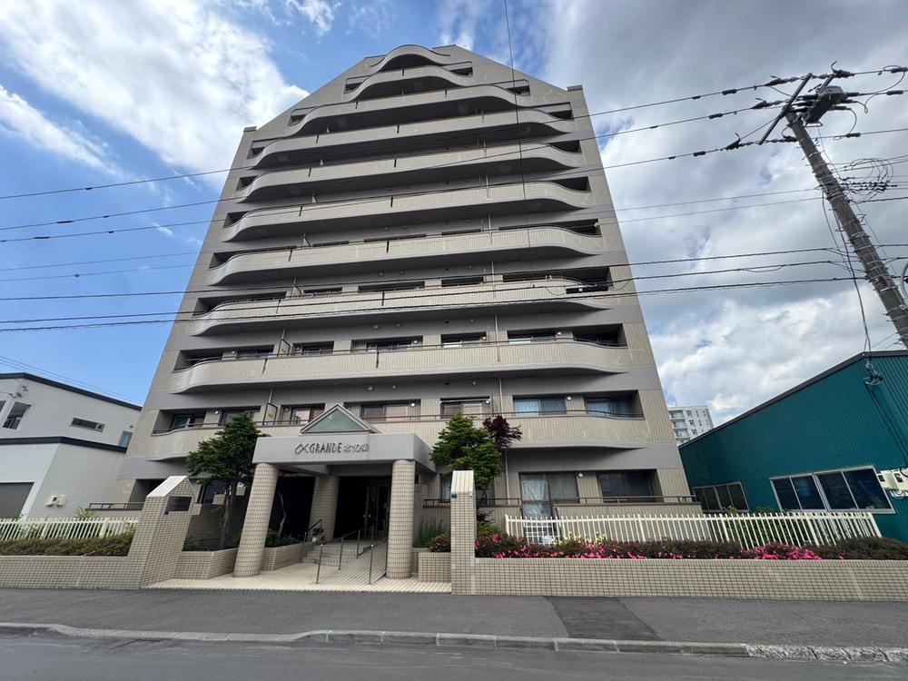 3LDK apartment in Higashi Ward, Sapporo, Hokkaido - Photo 1