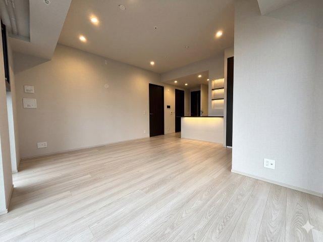 2LDK apartment in Kita Ward, Osaka - Photo 1