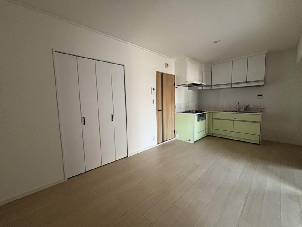 3LDK apartment in Higashinada Ward, Kobe, Hyogo - Photo 1
