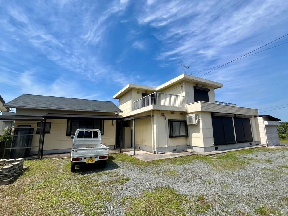 7DK house in Ube, Yamaguchi - Photo 1