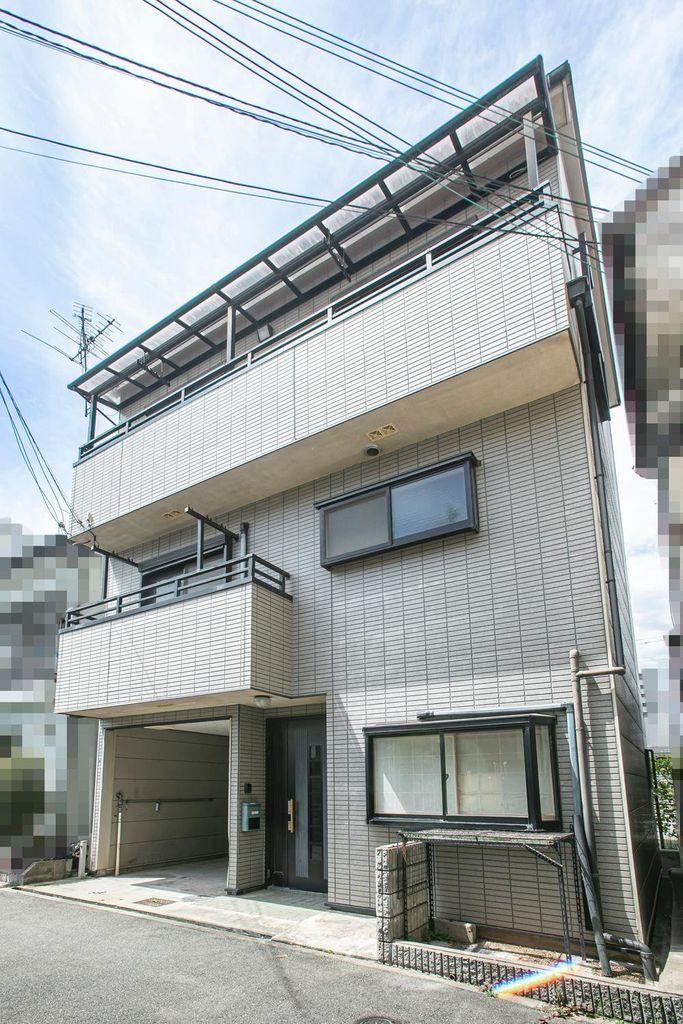 3LDK house in Higashiosaka, Osaka - Photo 1