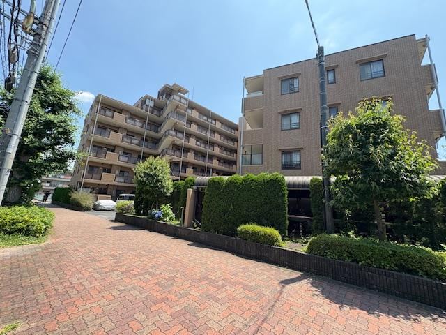 3LDK apartment in Ome, Tokyo - Photo 1