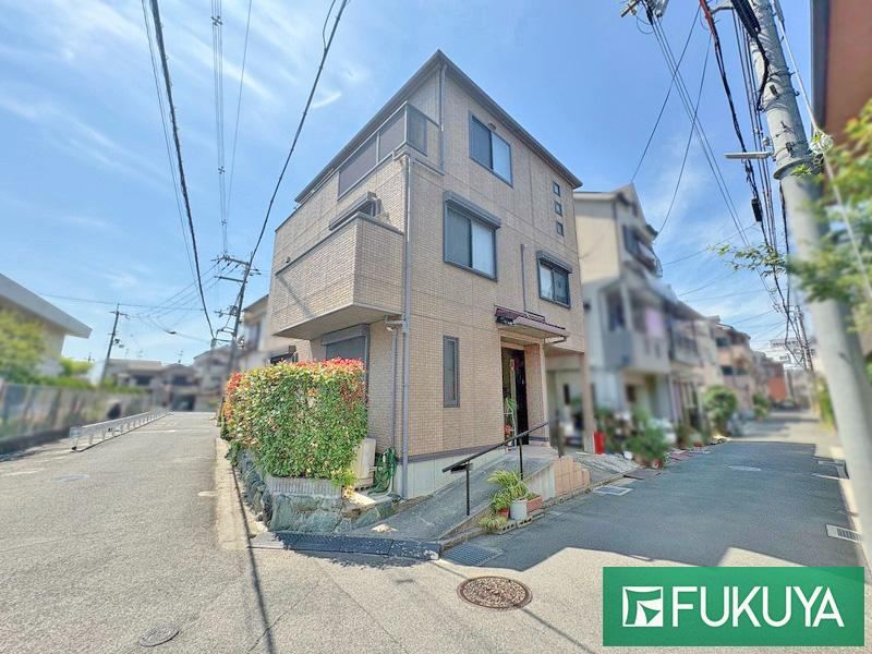 5DK+2S house in Neyagawa, Osaka - Photo 1