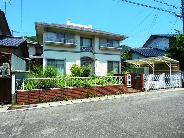 4LDK+S house in Aki Ward, Hiroshima - Photo 1