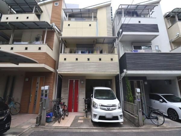 4LDK house in Fukushima Ward, Osaka - Photo 1