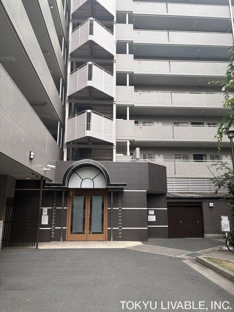 2LDK apartment in Nada Ward, Kobe, Hyogo - Photo 1