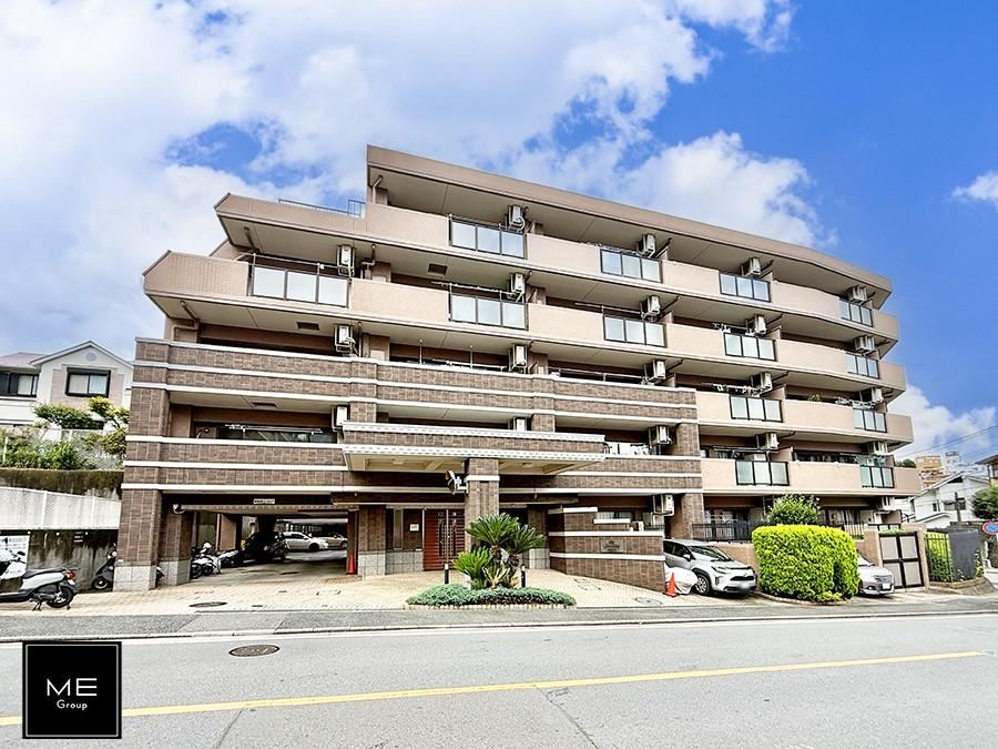 4LDK apartment in Asahi Ward, Yokohama, Kanagawa - Photo 1