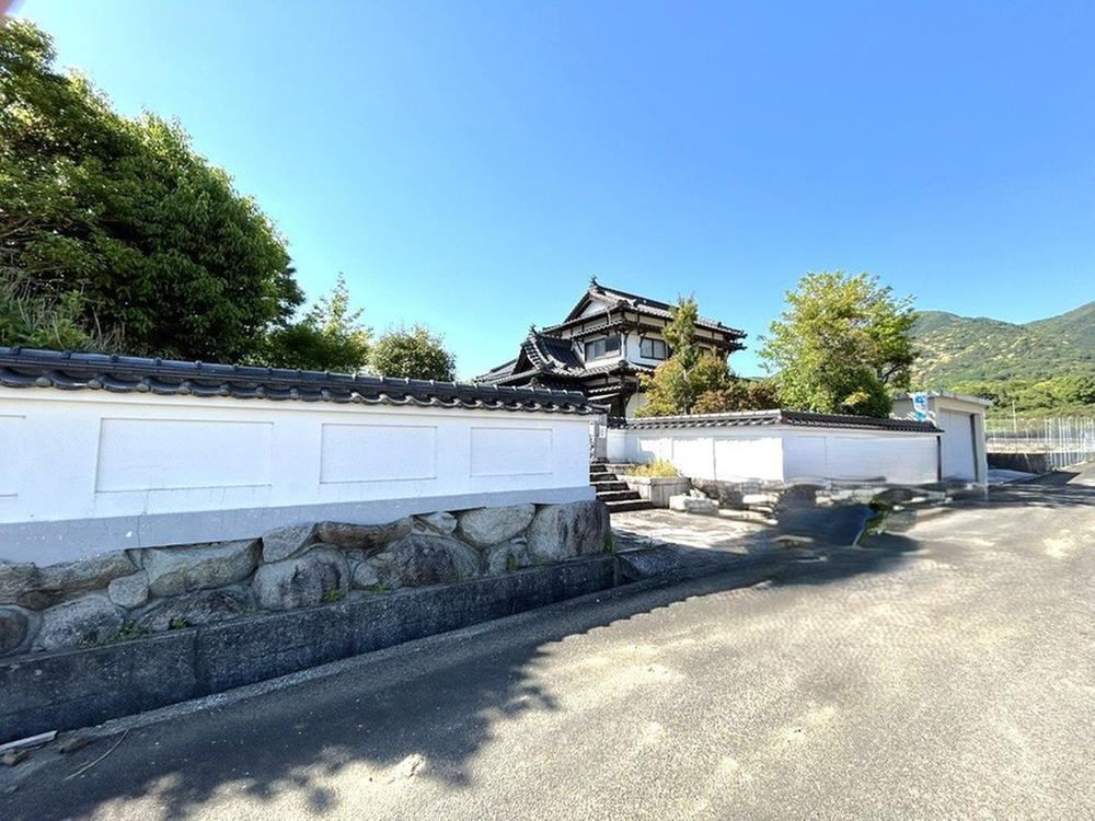 6LDK house in Fukuchi, Tagawa District, Fukuoka - Photo 1
