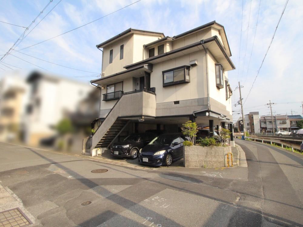 5LDK+S house in Yamashina Ward, Kyoto - Photo 1