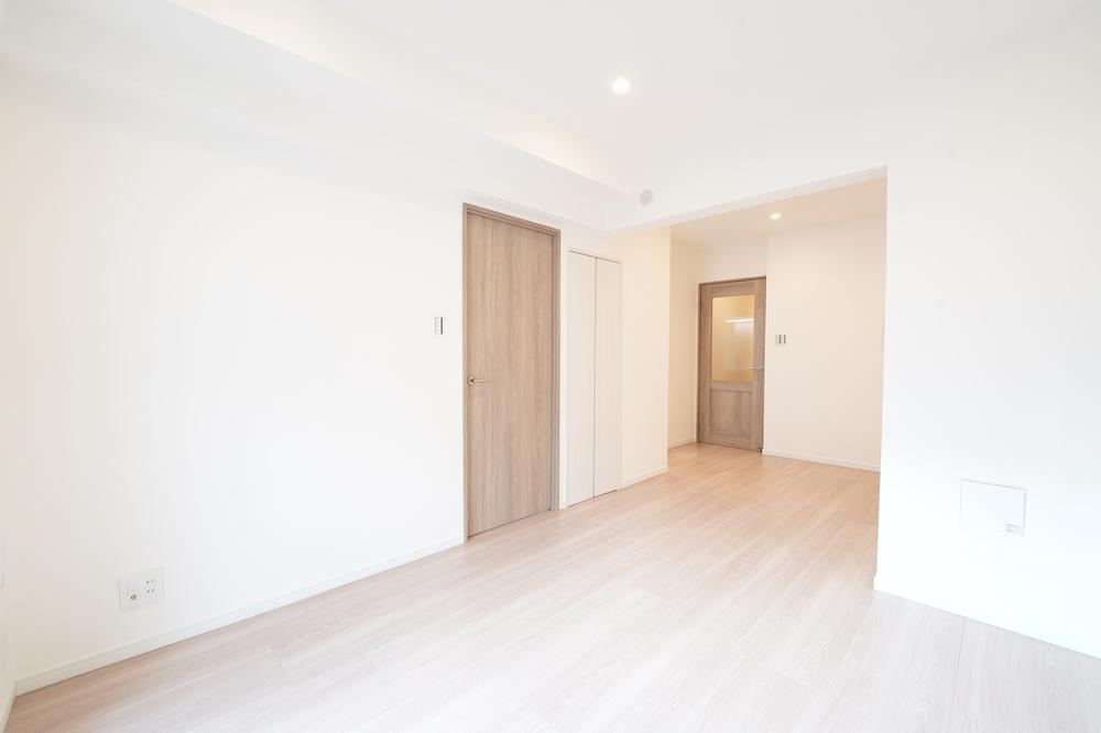 2LDK apartment in Shinjuku Ward, Tokyo - Photo 1
