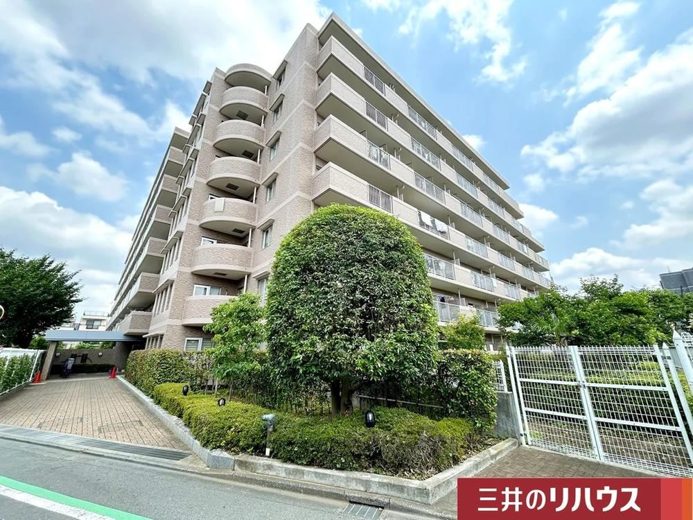 3LDK apartment in Higashimurayama, Tokyo - Photo 1