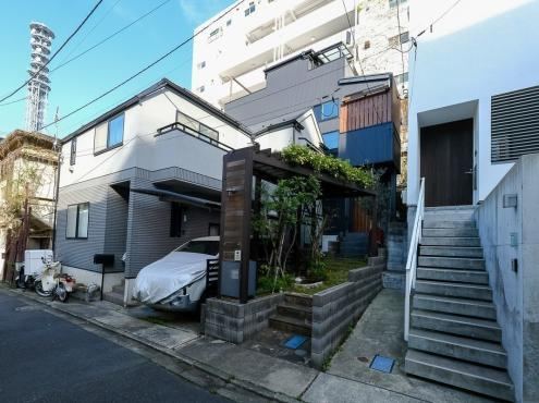 1LDK house in Shinjuku Ward, Tokyo - Photo 1