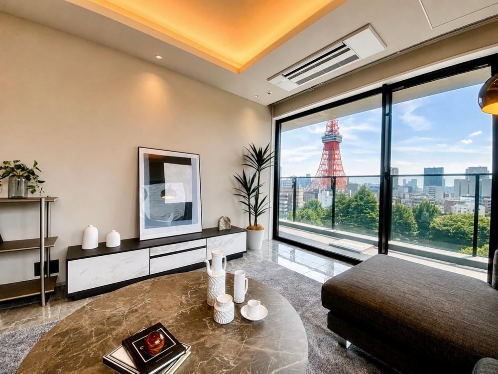2LDK apartment in Minato Ward, Tokyo - Photo 1
