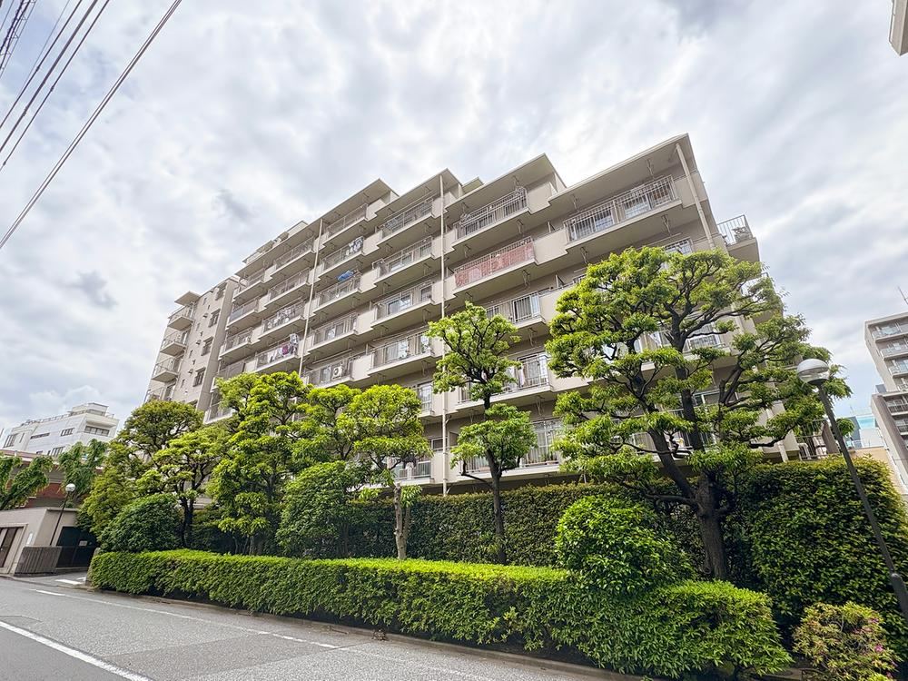 2LDK apartment in Shinjuku Ward, Tokyo - Photo 1