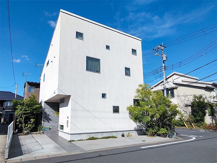 3LDK house in Nagareyama, Chiba - Photo 1