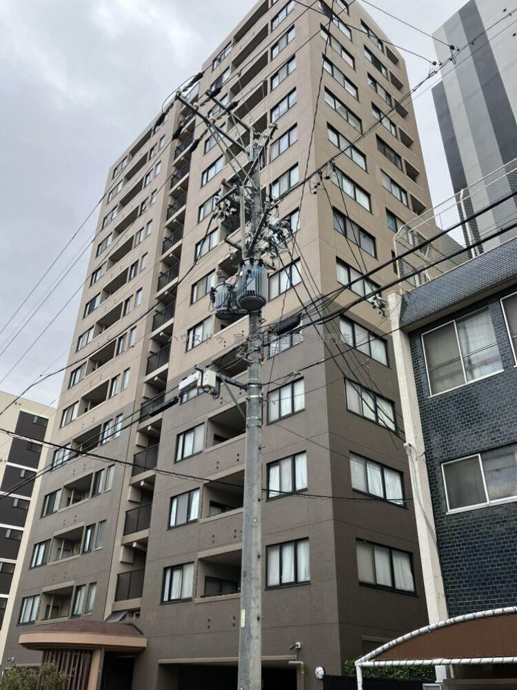 3LDK apartment in Naka Ward, Nagoya, Aichi - Photo 1