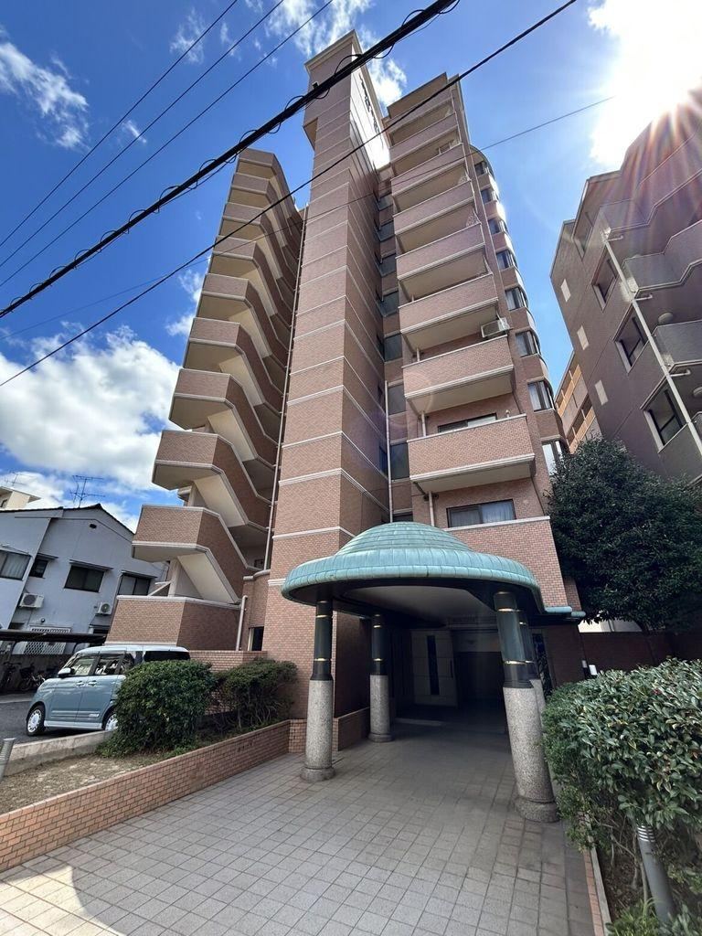 2LDK apartment in Kure, Hiroshima - Photo 1