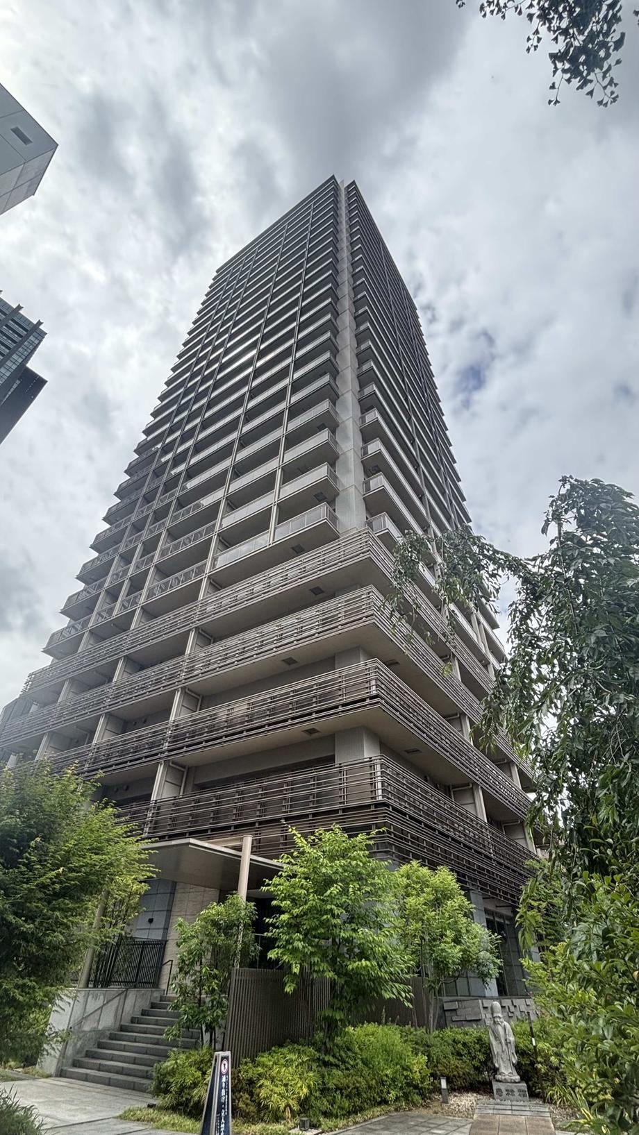 2LDK apartment in Shinjuku Ward, Tokyo - Photo 1