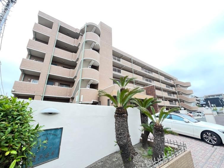 3LDK apartment in Zushi, Kanagawa - Photo 1