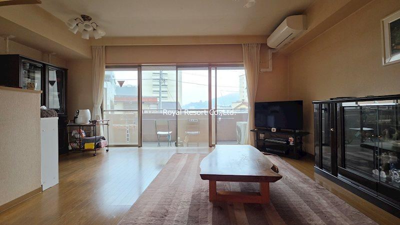 2LDK apartment in Atami, Shizuoka - Photo 1