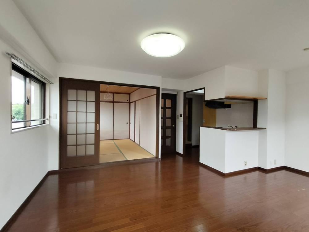 3LDK apartment in Higashisumiyoshi Ward, Osaka - Photo 1