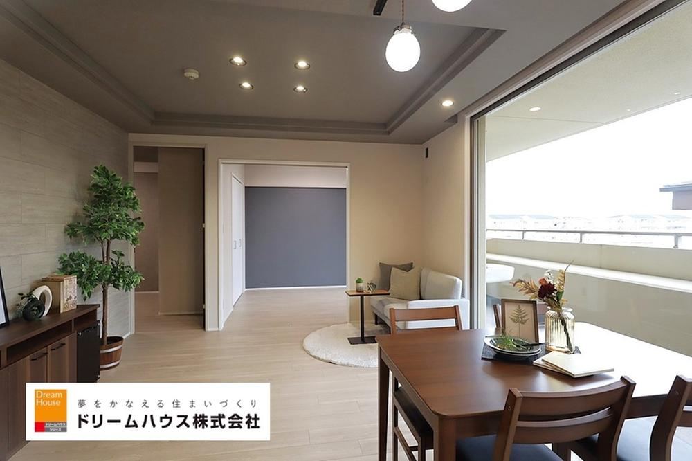 3LDK apartment in Higashiosaka, Osaka - Photo 1