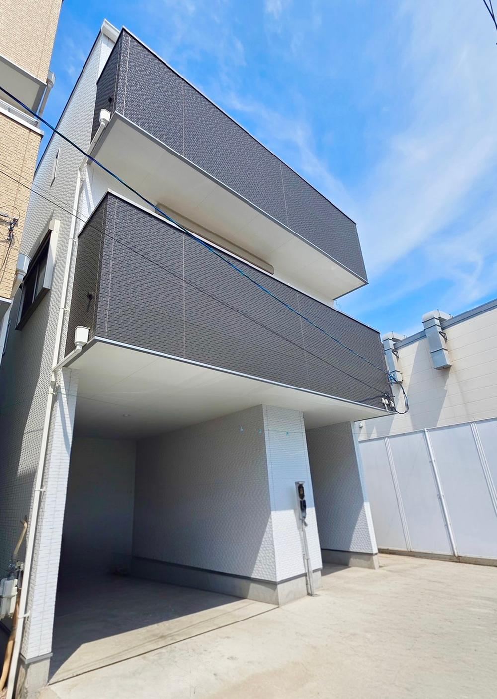 4LDK house in Nishinari Ward, Osaka - Photo 1
