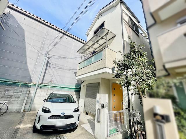 4LDK house in Kadoma, Osaka - Photo 1