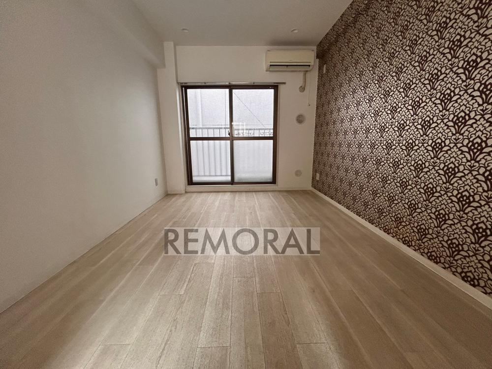studio apartment in Koto Ward, Tokyo - Photo 1