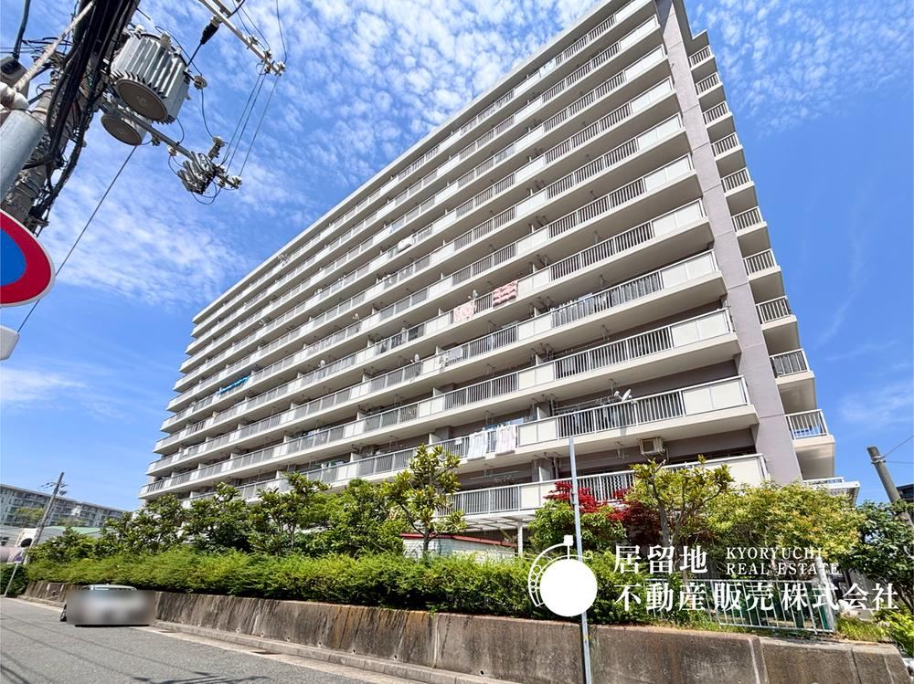 3LDK apartment in Suma Ward, Kobe, Hyogo - Photo 1