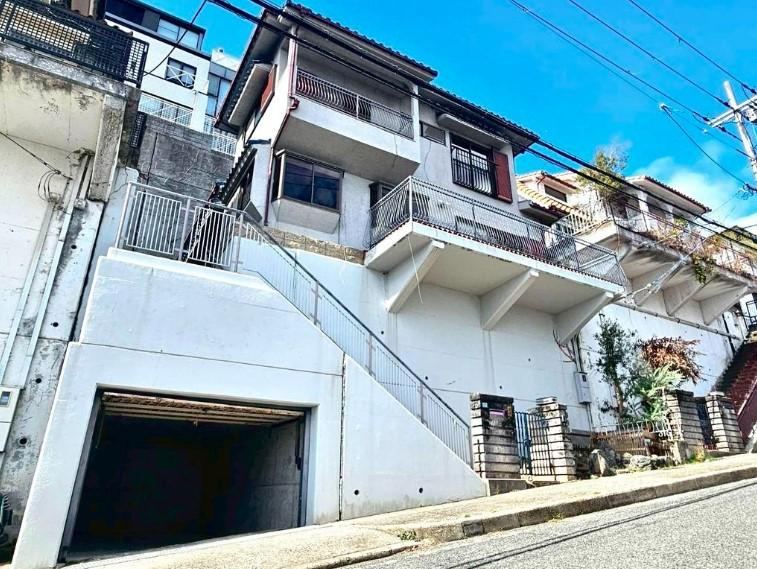 6LDK house in Nada Ward, Kobe, Hyogo - Photo 1