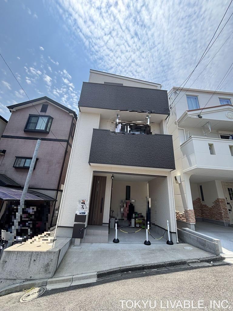 2LDK+2S house in Suita, Osaka - Photo 1