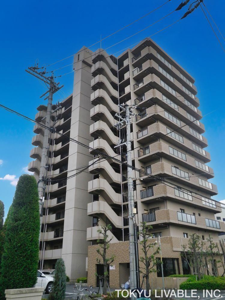 3LDK apartment in Joto Ward, Osaka - Photo 1