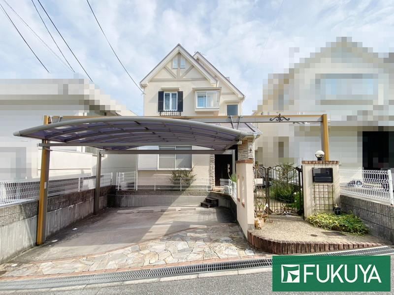 4LDK house in Takarazuka, Hyogo - Photo 1